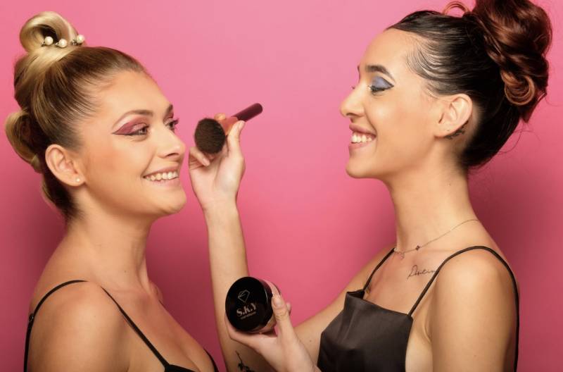 maquillage SKY Cosmétiques en institut de beauté à lyon